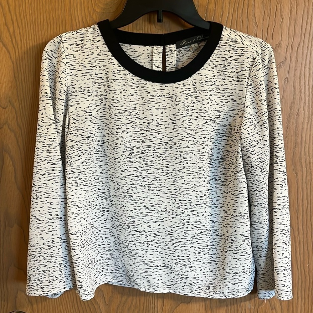 Rose & Olive Black & White Cropped Blouse Small